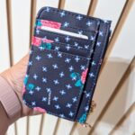 Naj Oleari – Portafoglio porta carte con zip e portachiavi, stampa floreale - immagine 2